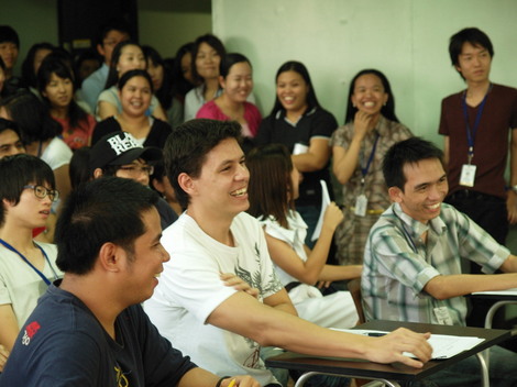 フィリピン・セブ市の英語学校『LIFE CEBU』で議論大会